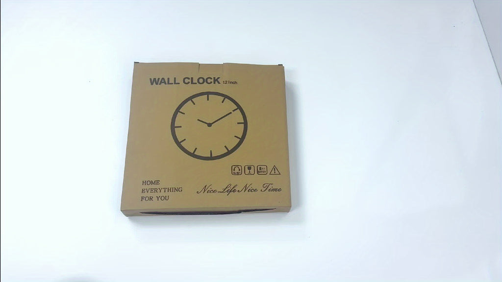 Horloge murale en acrylique, irrégulière, décor sculpté, vue de dos