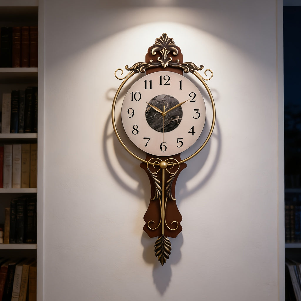 Horloge murale en fer, irrégulière, allure rétro