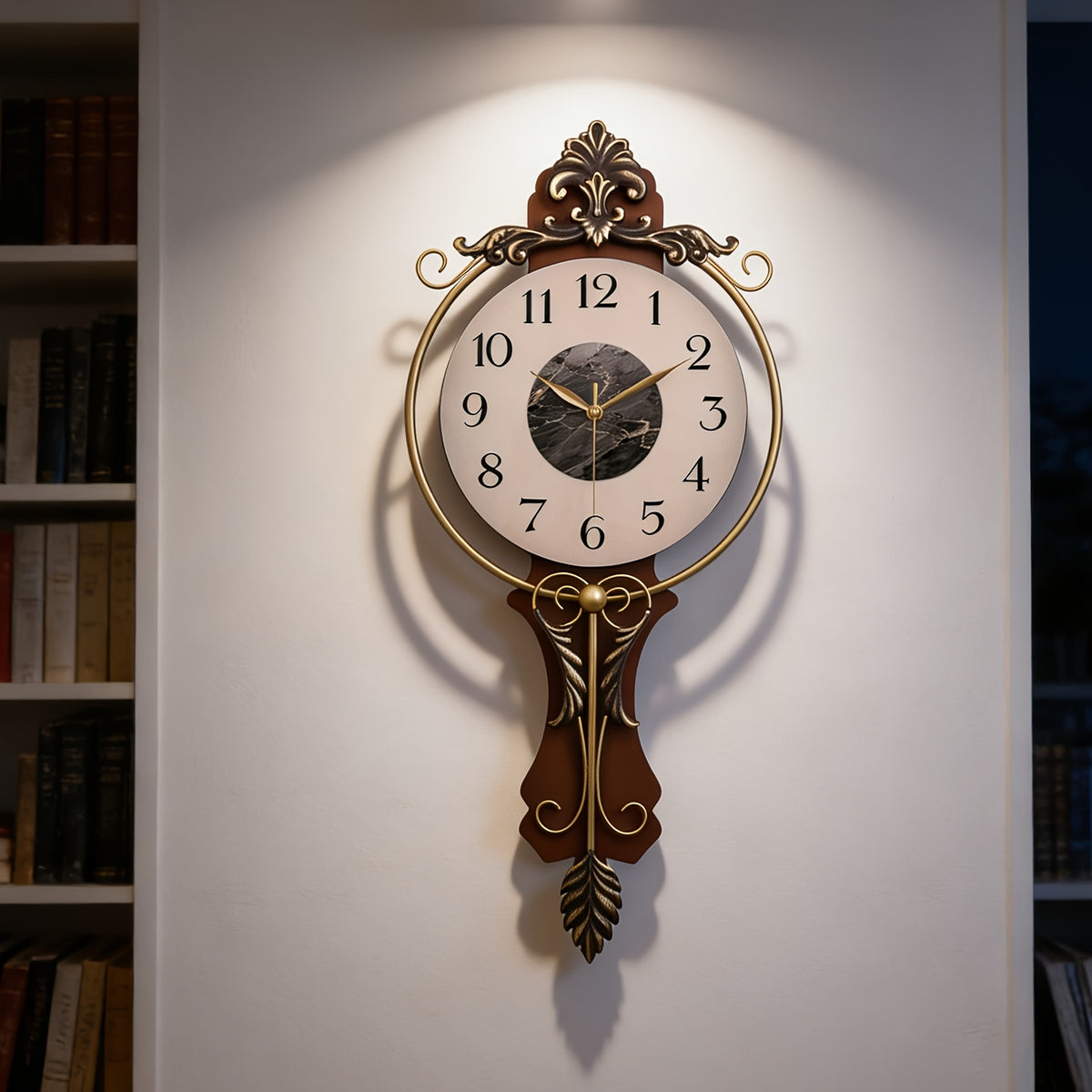 Horloge murale en fer, irrégulière, allure rétro Image