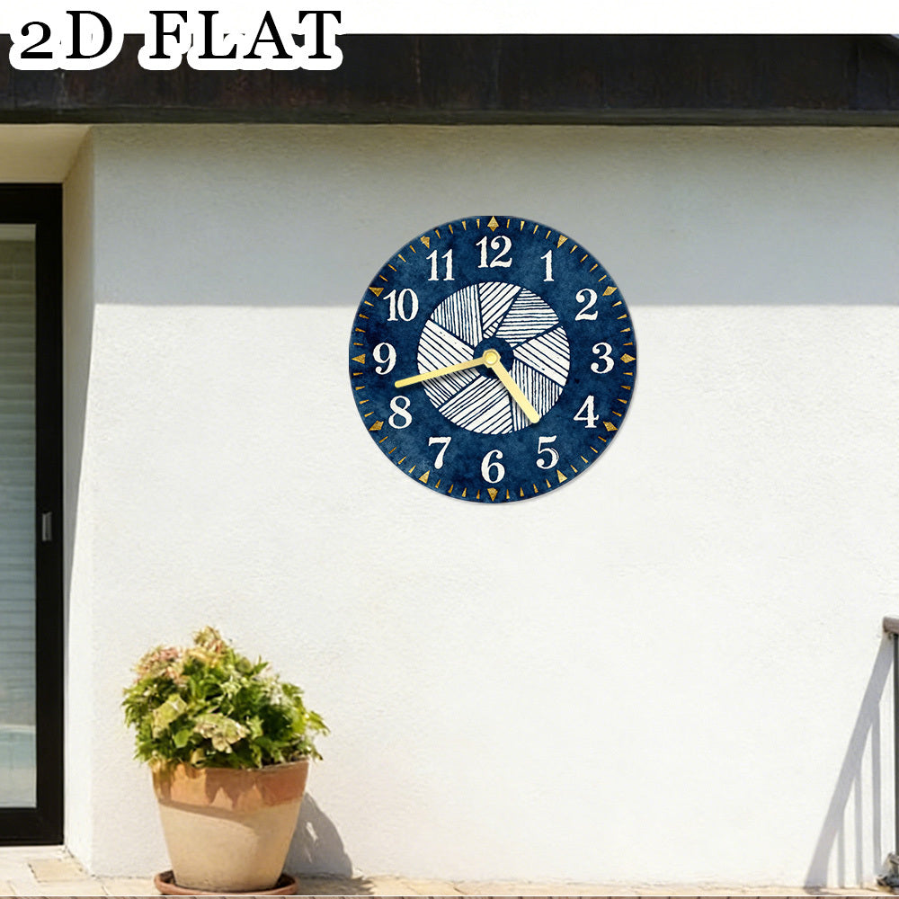 Horloge murale en bois bleu foncé à rayures géométriques