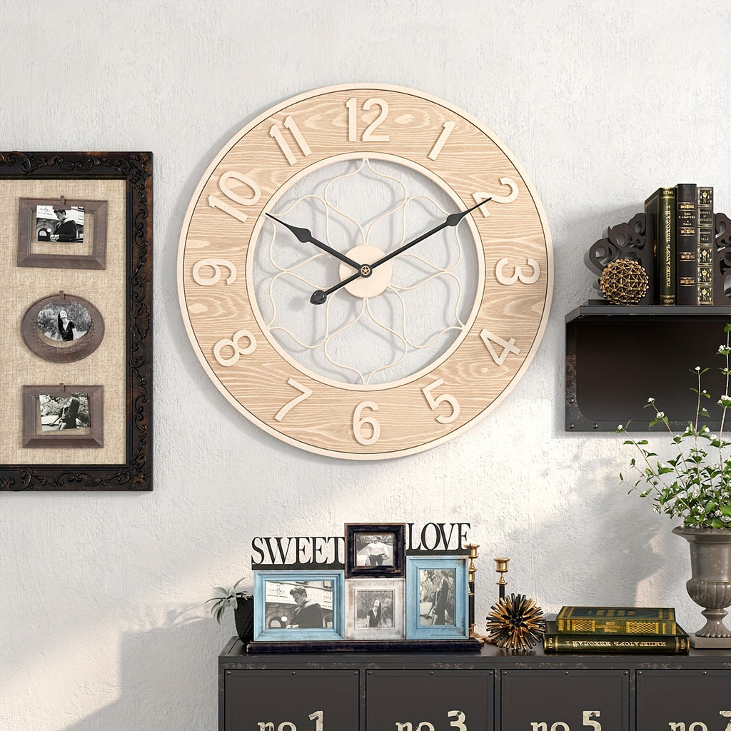 Horloge murale en bois clair de 60 cm à rosace ajourée blanche