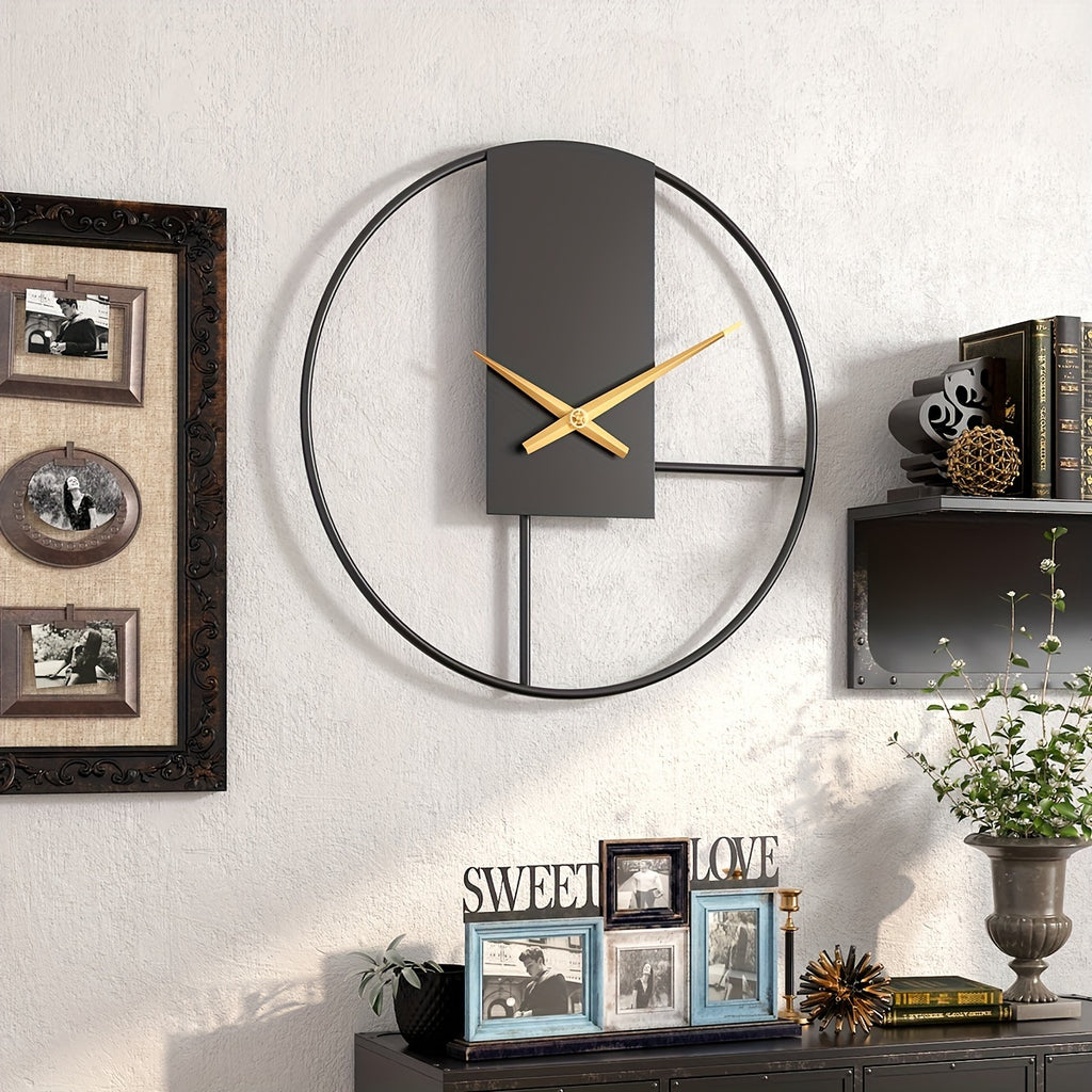 Horloge murale design en métal noir 40 cm, cadran sans chiffres