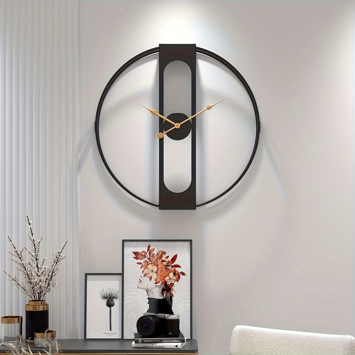 Horloge murale ronde en métal noir Ø 50 cm et relief 3D creux