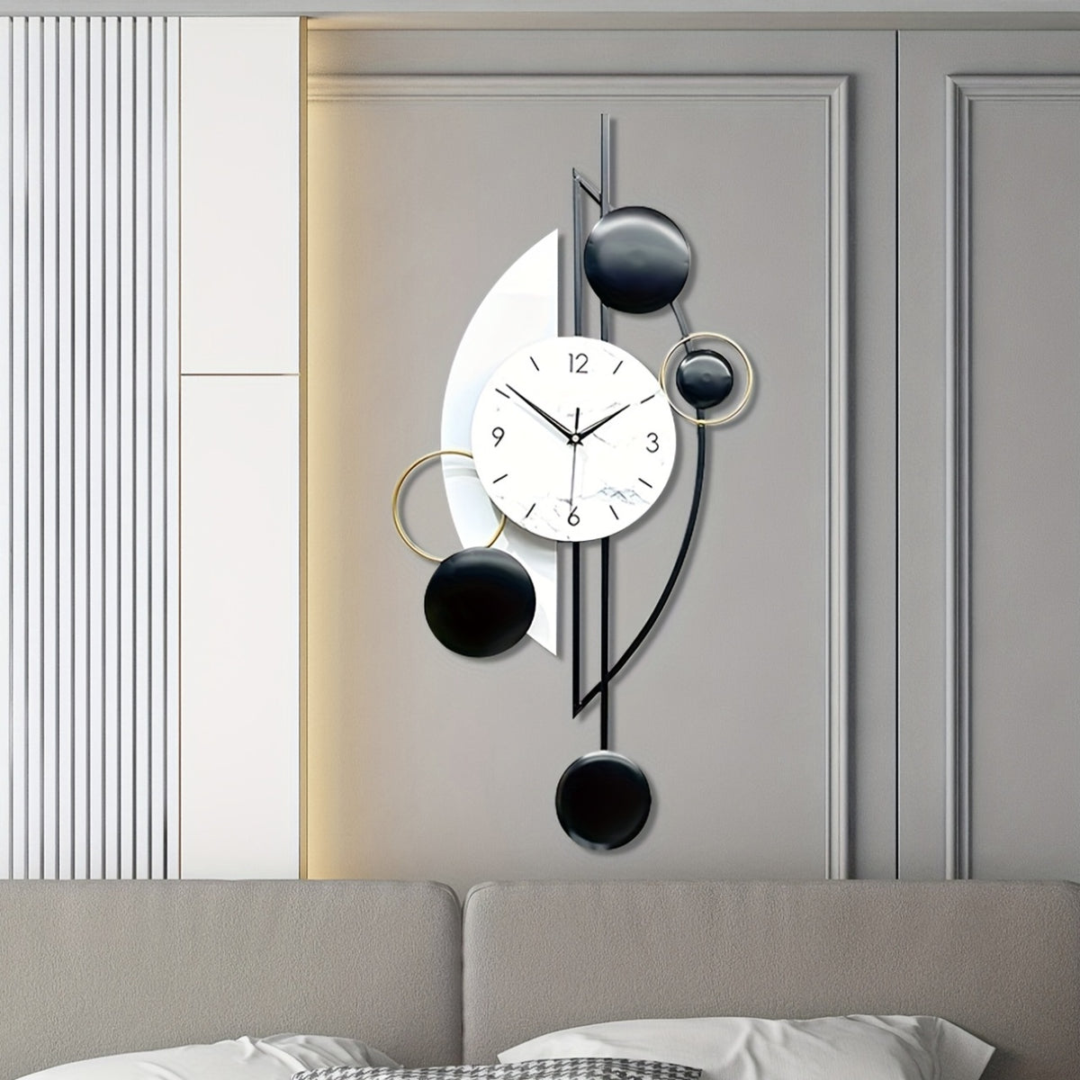 Horloge murale design noir et blanc de 78 cm, finition mate
