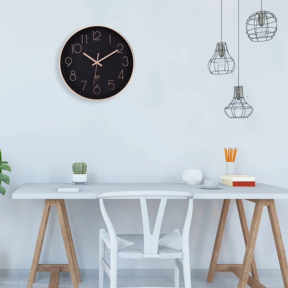 Horloge murale radio-pilotée 30 cm, cadran noir et doré rose