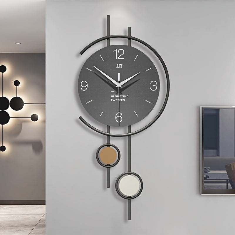 Horloge murale scandinave, cadran gris et grands chiffres